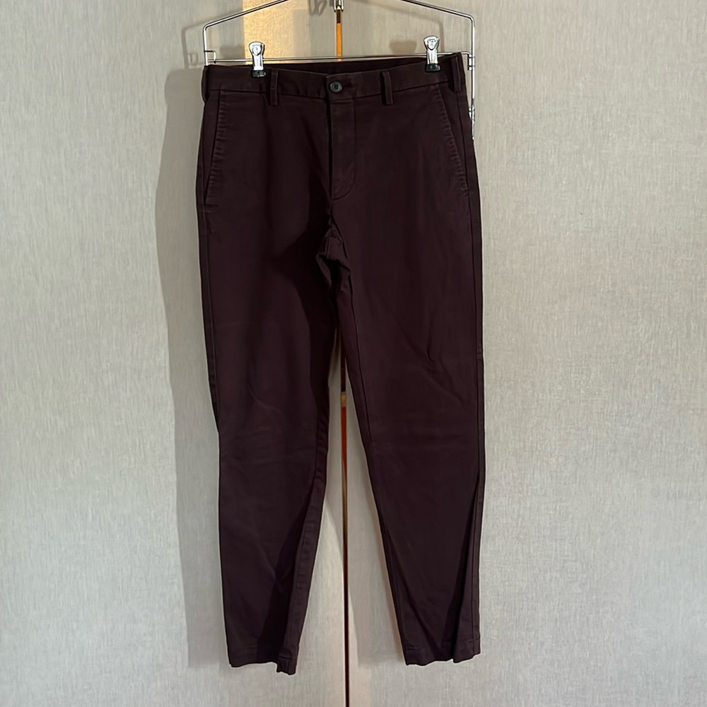 Uniqlo Slim Fit Chino Pants